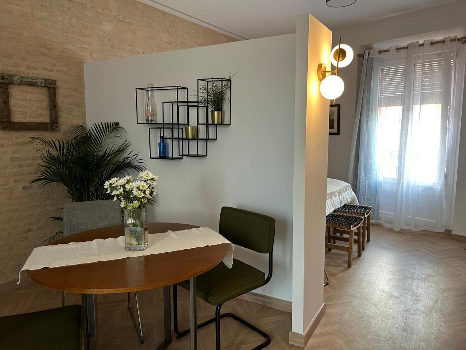 Center Apartment Fully Eqquiped Opcional Breakfast Sevilla Buitenkant foto